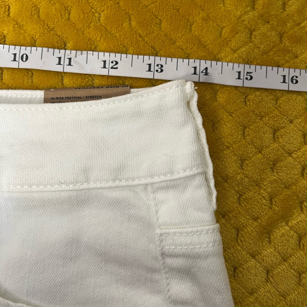 NWT American Eagle Stretch White Jean Shorts Size 4 - Picture 12 of 16
